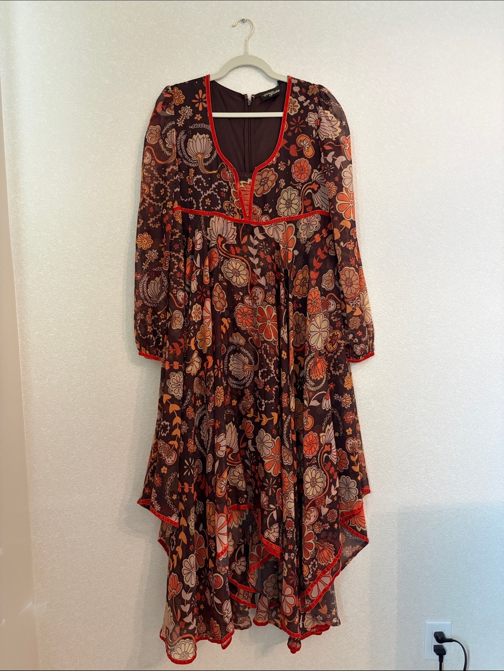 Retro Floral Maxi Dress in Rust Orange - Picture 3 of 9